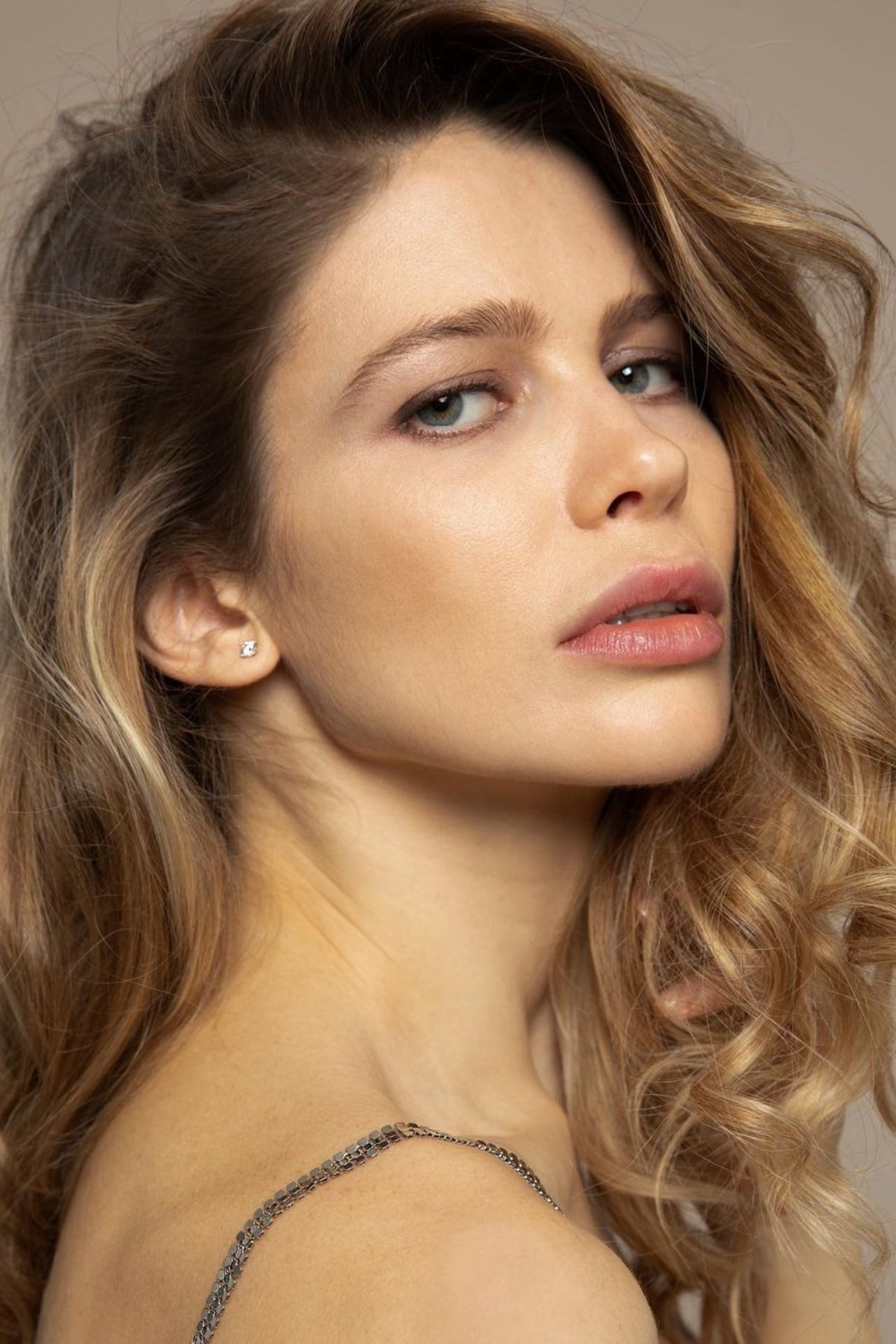 Karina, hostess e promoter per fiere ed eventi a Milano