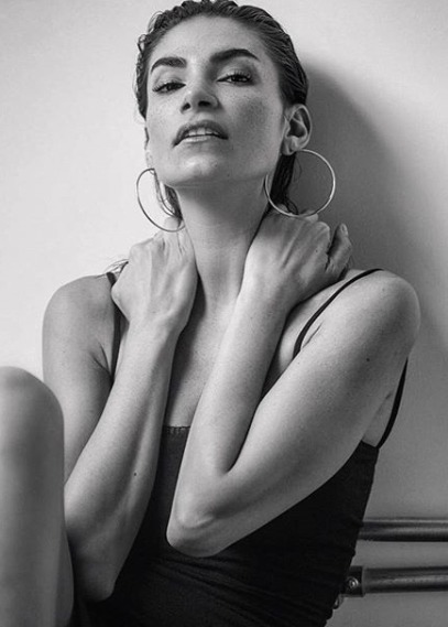Camilla, hostess e promo model disponibile per eventi a Milano