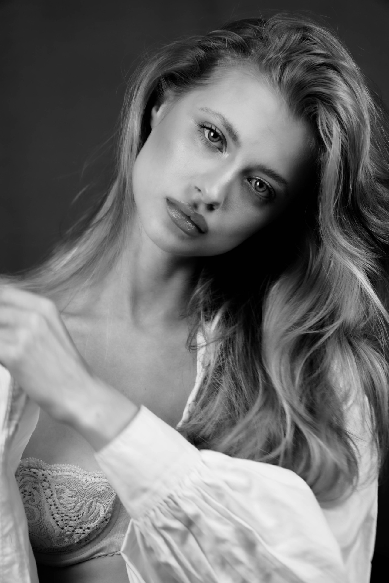 Alina, hostess e promo model disponibile per eventi a Milano