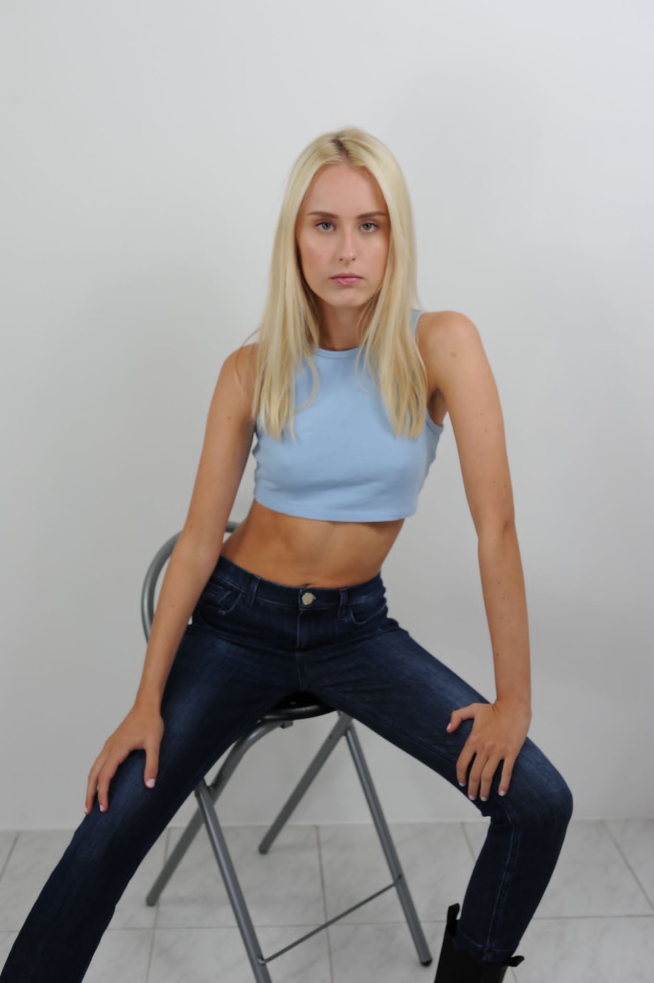 Nicole, hostess e promoter per fiere ed eventi a Milano