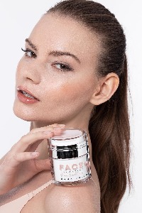 Katarzyna - foto 22 di 23, hostess per eventi a Milano